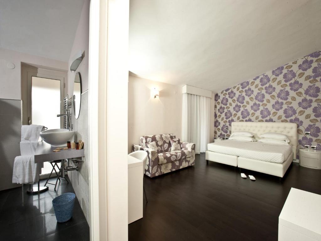 Hotel Bruman Caserta Room photo